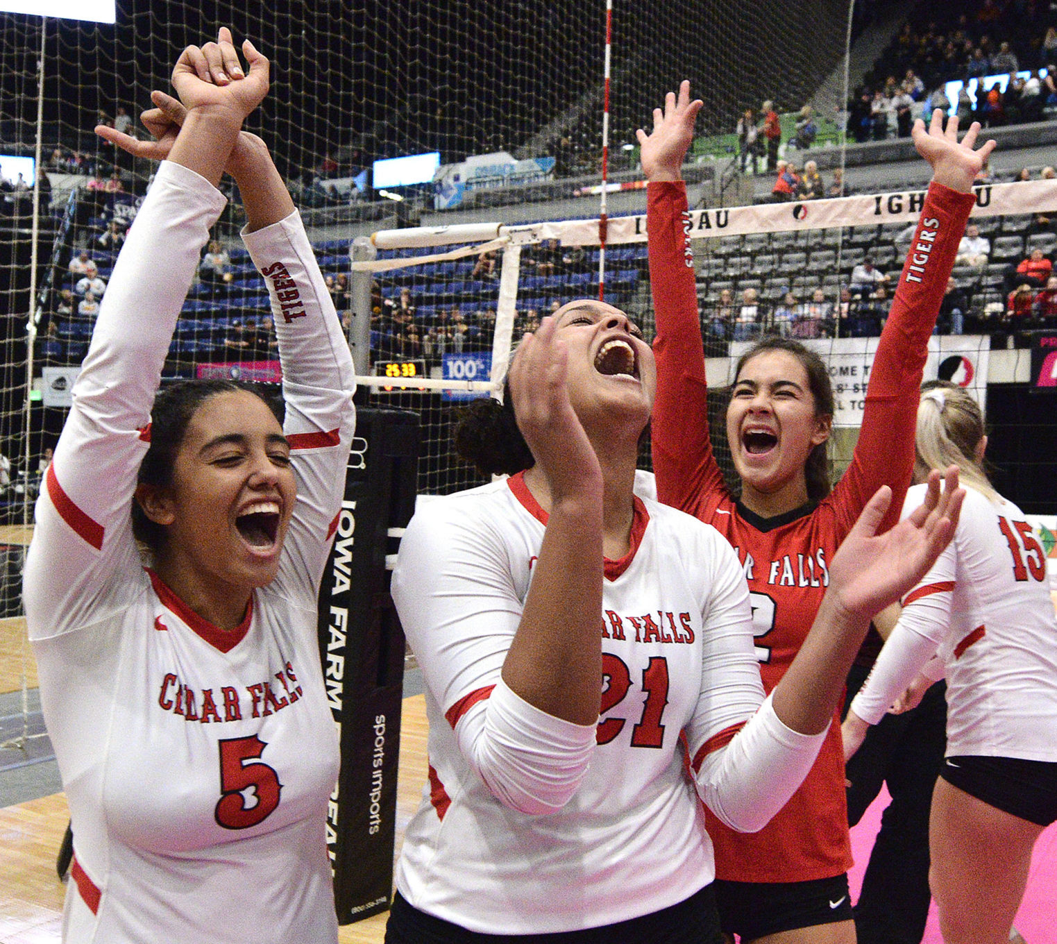 Cedar Falls vs Ankeny state volleyball